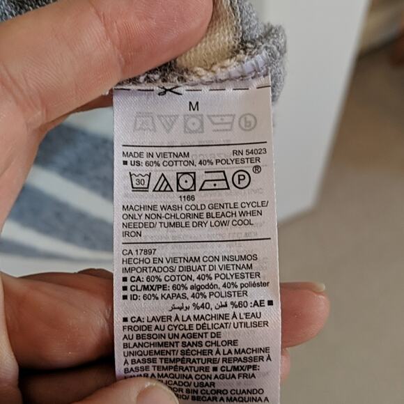 NWT Old Navy French Terry Top - Picture 4 of 5